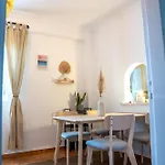 Apartmán Modern Old Town House With Sunny Terrace Vila do Bispo