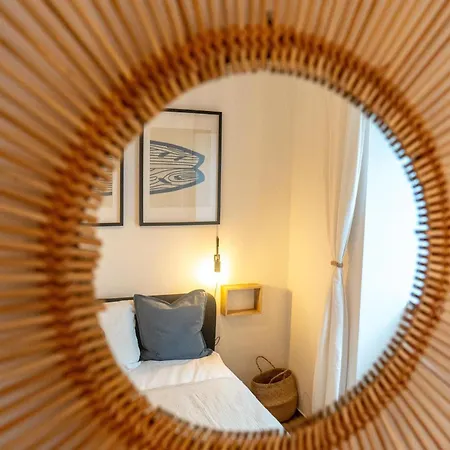 Modern Old Town House With Sunny Terrace Daire Vila do Bispo