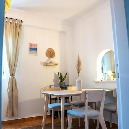Apartment Modern Old Town House With Sunny Terrace Vila do Bispo