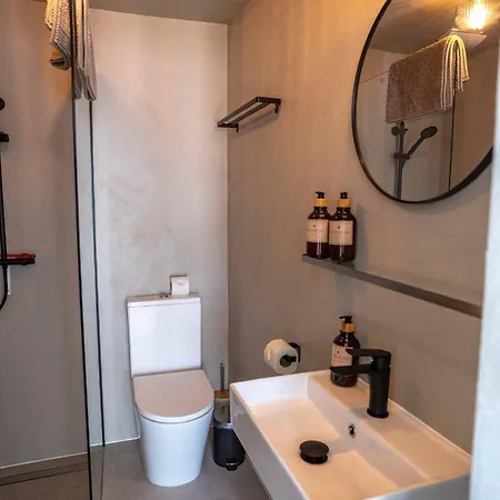 Modern Old Town House With Sunny Terrace Вила-ду-Биспо