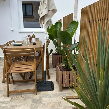 Apartment Modern Old Town House With Sunny Terrace Vila do Bispo
