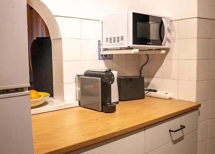 Modern Old Town House With Sunny Terrace 아파트