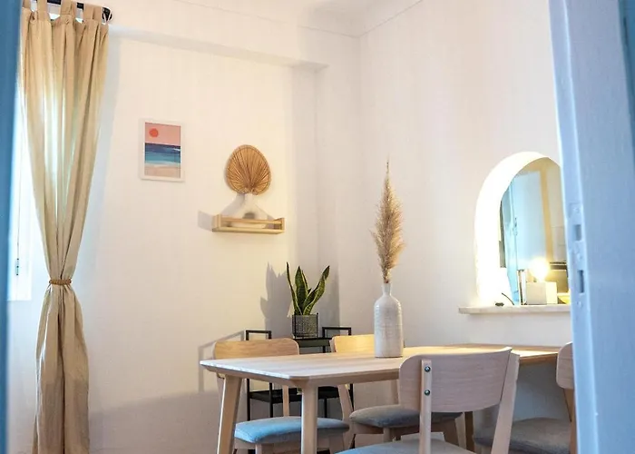 아파트 Modern Old Town House With Sunny Terrace 빌라도비스포